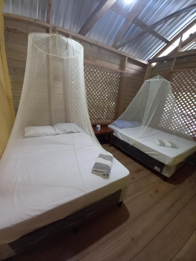 Casa Manati Hotell Lívingston Exteriör bild