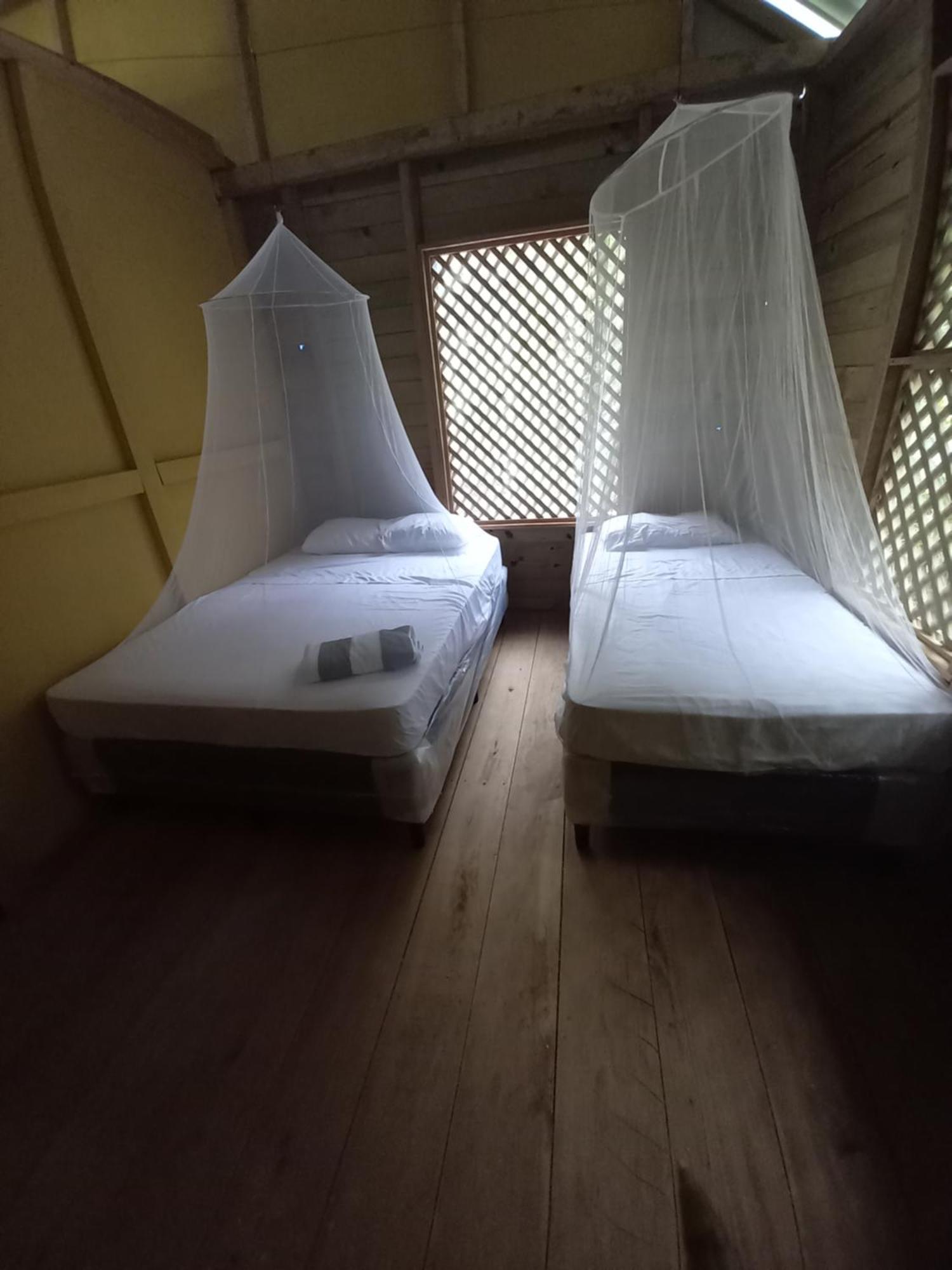 Casa Manati Hotell Lívingston Exteriör bild